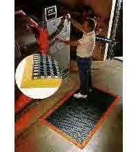 No. 479 Mat, 40"x64", Black/Orange